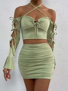 Vestidos de trabalho Pedaço Sexy Ruffle Mini Dress Conjunto 2022 Green Hollow Out Top Summer Shairs Suits Bodycon Mulheres Festa apertada Trabalho curto