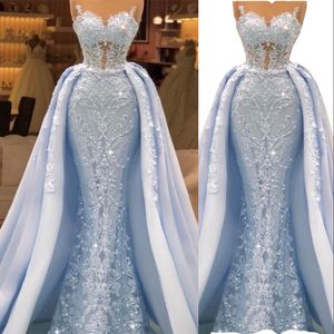 2022 Sexig ljusblå lyxig sjöjungfru aftonklänningar älskling illusion full spets applikationer kristall pärlor långa överskjorter formella festklänning prom klänningar