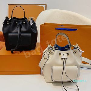 2022 yüksek kaliteli omuz çantaları bayan moda büyük kapasiteli alışveriş çantası modern klasik el çantası mizaç çapraz gövde lüks cüzdanlar