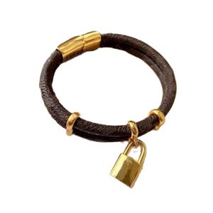 Lädersmycken kvinnlig designerarmband avancerad elegant modegåva med och låda