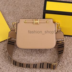 Chain bag F Designer bag Cross body Women Organ Handbag Clip Handbags Canvas Letter Shoulder bag men Designers