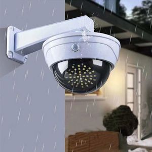 LEDソーラーランプ回転可能なシミュレーション監視ライトフェイクカメラヒューマンボディ誘導中庭の庭のライトスポットライト