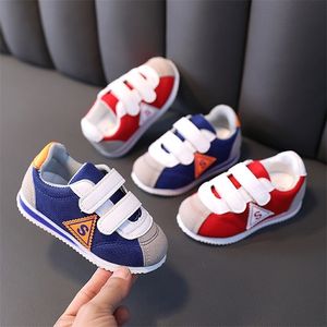 Barn sportskor Spring Lightweight School Boy Running Shoes Little Girl Sneakers Soft Sprint Student Shoes D12261 220805