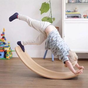 Christmas Gunst Doki Toy Wooden Balance Board Children Curved Seesaw Yoga Fitness Equipment Baby Indoor Toys Kids Outdoor Sport C235W