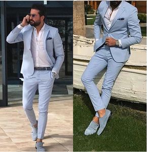 New Light Sky Blue Slim Fit Män Passar Notched Lapel Groomsmen Beach Bröllop Tuxedos för män Blazers Två bitar Formell kostym