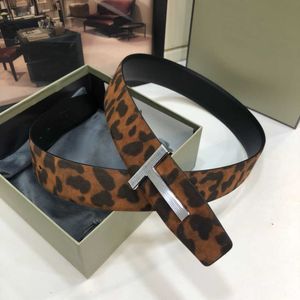 T. Cinture firmate di alta qualità Accessori per abbigliamento da uomo Cintura da lavoro Cintura da uomo con fibbia grande Moda Cinture in pelle con stampa leopardata Con