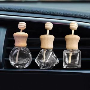 Bottiglie di profumo per auto vuote con clip Bastoncino di legno Diffusori di oli essenziali Clip di sfiato del condizionatore d'aria Deodorante per auto Bottiglia di vetro Decorazioni per auto