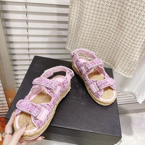 strand kvinnor lady sommar platt sandal skor mode populära lyxiga casual designer sandaler c3331