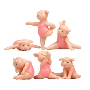 6 Pz / set Serie Jenny Pig Articoli in miniatura Kit per bambole Decorazioni per la casa Figurine interessanti Decorazione Accessori da scrivania divertenti 220426