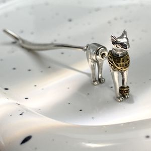 S3102 أزياء المجوهرات S925 Silver Needle Cute Cat Stud أقراط Pharaoh's Cat Long Tail Piece Single Piece Arrings