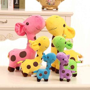 18Cm Color Cute Deer Creative Giraffe Cuddle Doll Christmas Gift Home Car Accessories Pendant ldren Baby Valentine's Day J220729