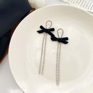 Clip-on & Screw Back Cm Korean Black Bow Long Clip On Earrings Non Piercing Temperament Luxury Shinny Rhinestone Tassel Ear EarringsClip-on