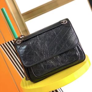 Designerskie listonoszki Vintage Cross Body Woskowa skórzana torebka damska Torba na ramię z metalowym łańcuszkiem Tornister Kopertówka Sacoche Klasyczna torebka damska Wzór w paski