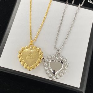 Luxury Letter Necklaces Pearl Heart Pendant Necklace Men Women Clavicle Chain Highly Quality Jewelry Accessories Party Wedding Lovers Gift No Box