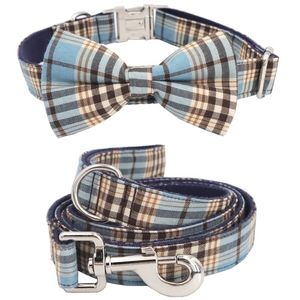 Blue Plaid Dog Collar Bow Tie Matchande ledning för 5Size för att välja Wedding Dog Gift Your Pet Y200515250N