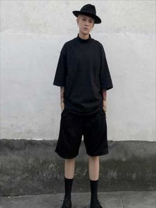 Męskie koszulki koreańskie swobodne luźne czarne stojaki T-shirt Summer Bat Sleeve moda