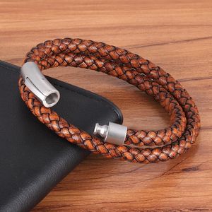 Bracelets de charme Bracelet de corde sportive de la mode Bracelet en cuir long pour hommes Boulangs en acier inoxydable tissé à la main avec 2 lapscharm