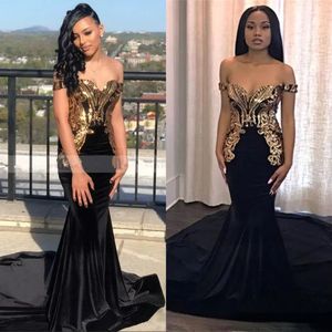 Sexig 2022 Gold Metal Applique Mermaid Long Prom Dresses Black Off the Shoulder Satin Sweep Train Formal Party Evening Gowns BC0991