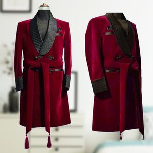 Ternos masculinos Blazers Red Velvet Men Tuxedos Custom Shawl Leather Lapeel Jacket Robe com Belt Long Coat Winter Party Prom Dressen's