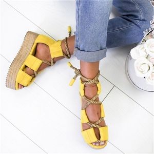 Loozykit 2020 Fashion Summer Women Sandals Female Beach Shoes Wedge High Heel Platform Platform بالإضافة إلى حجم 35-43 S20326