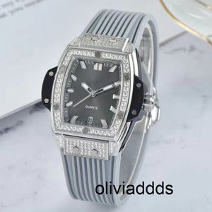Gorąco sprzedawane kobiety luksusowe wodoodporne zegarki kwarcowe TOP AAA Wysokiej jakości projektant mody zegarki 4BXK222