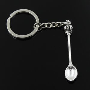 Fashion Men 30mm Keychain Diy Metal Holder Chain Vintage Kitchen Lepel Crown 57x9mm Silver Color Pendant Gift 220610