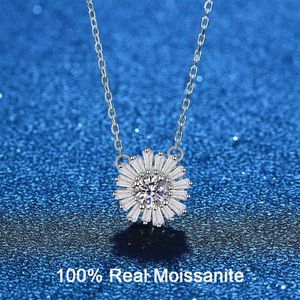 925 Sterling Silver Sunflower Pendant voor vrouwen K Wit Gold GRA VVS1 Moissanite Diamond Necklace Wedding Jewelry2348