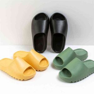 Y 2022 Indoor comfortable soft slippers Men women Non-slip bathroom home shoes Flat EVA Thick sole Slides Women's sandals G220520