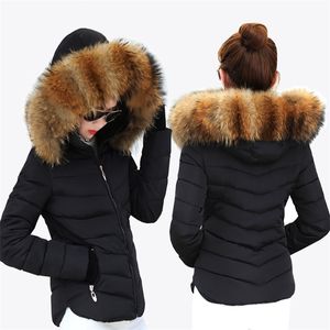 Jaqueta de inverno quente feminina 2019 Moda feminina colar de peles com algodão casaco de algodão Solid Slim Tamanho grande casaco feminino T200319