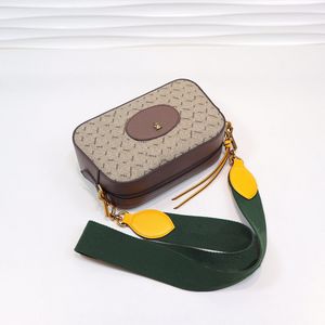 Tiger Head 476466 Camera Crossbody väskor Kvinnors designer Soho Disco Bag med gul rem