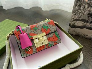 Damen Designer Erdbeere Umhängetasche Körper Handtaschen 2023 Damen Hochwertige Umhängetaschen Geldbörse Metallic Totes Vintage Lady