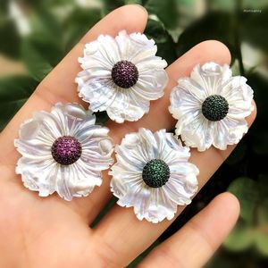Stud Natural Freshwater Mother of Pearl Big Shell Flower Earring Full Pave High Quality Round Cubic Zirconia Women Boho örhängen Moni22