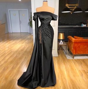 Unique Black One Shoulder Prom Dresses Side Split Evening Dress Custom Made Beaded Floor Length Illusion Party Gown