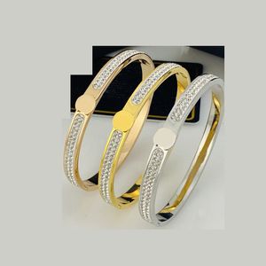 Pulseiras de design de luxo com diamantes completos, letras duplas, aço inoxidável, 2 fileiras, pulseira de pedra, clássica para mulheres