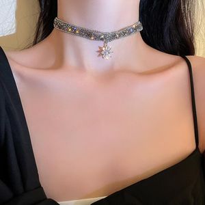 Błyszczący Moda Kryształ Kwiat Wisiorek Naszyjnik Glitter Regulowany Metalowy Łańcuch Kobiety Chic Punk Choker Clawicka Łańcuch Biżuteria Prezent