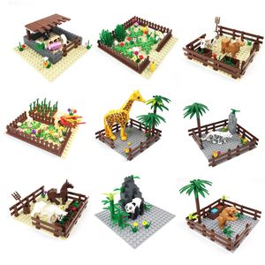 Wholesale Family Farm Build Blocks Small Particle Toys Piglets Chicken Houses Dog Houses Cattle Sheds And Corn Fields Cartoon Scenes Assembly Gifts