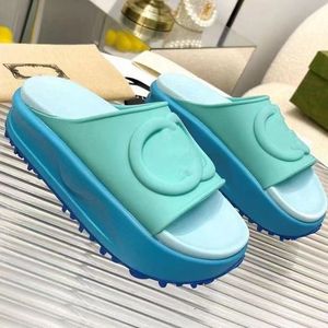 2022 chinelos de praia de fundo grosso Moda Mulher Mulheres novas EVA Soled grossa Miami Slides Designer Sandals planas Casa rosa branco preto chinelos size40 41 42 43 44 45