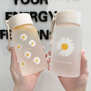 500ml Small Daisy Transparent Plastic Water Bottles BPA Free Creative Frosted Water Bottle With Portable Rope Travel Tea Cup 20220423 D3