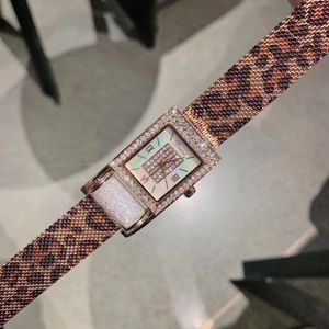 Orologi da polso Moda Sexy Leopardo Bracciale milanese Orologi da donna Novità Cristalli a botte rotante Orologio da polso impermeabile quadratoWri