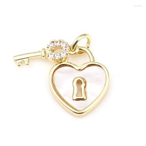 Charms Sweet Copper Gold Color Metal White Heart Key Clear Rhinestone Pendants Diy Making Halsbandsmycken 12mm x 10mm 1piececharms