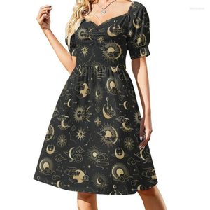 Vestidos casuais Preto e dourado Vestido de lua Sexy Decote em V Estrela Sol Astrologia Art Elegan Feminino Estético Gráfico Grande Presente Casual