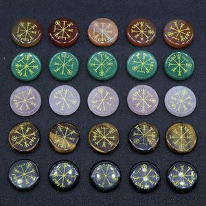 Oro Vegvisir Simbolo vichingo Chakra Pietra preziosa Disco rotondo Pietra semipreziosa Palma Preoccupazione Terapia del pollice Geometria Guarigione Moneta Reiki Ciambella Energia Cristallo di quarzo