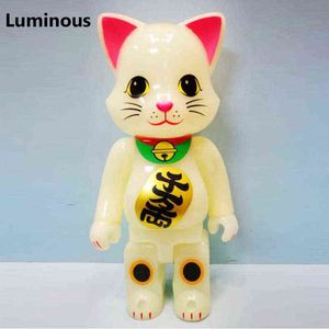 Populära leksaker 28 cm Noctilucous Lucky Cat Bearbricklys actionfigurer blockerar anime dockor konst samlarmodell till vän barn gåva