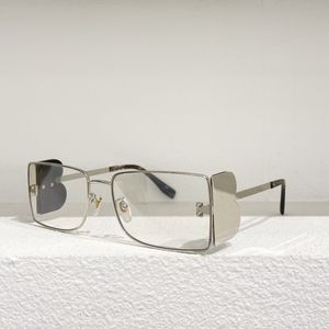 Projektant marki okulary przeciwsłoneczne Mała kwadratowa rama metalowa podwójna B -literowe nogi proste modne okulary ochronne UV400 BE3110