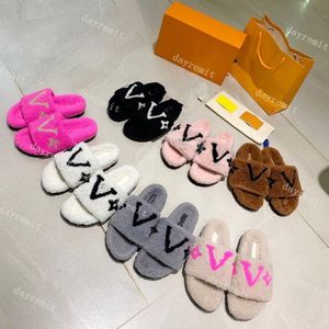 Toppkvalitets pälsrutschkana Designer Kvinnor Tofflor Vinter Ull Tofflor Plysch Plysch Varma Brev Sandaler Mysig logotyp Broderade lyxiga flip-flops för kvinnor med låda