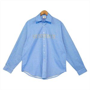Vetements Bronzing Printing Letters Blue Stripe Lång ärmskjorta Män och kvinnors spetsiga krage överdimensionerad lös skjorta 829