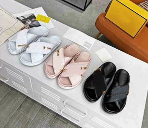 Designer Sandals Women Mules Slides Graphy Slippers Summer Leather Sandals Rubber Soles Gold Metal Outdoor Beach Flip Flop with Box