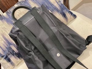 Дизайнерские рюкзак женщин нейлоновые рюкзаки дизайнеры женской рюкзаки рюкзаки Back Pack Fashion All-Match Coolbags
