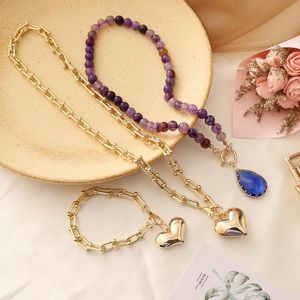 Anhänger Halskette Purpur natürliche Kristalllegierung Liebe Mehrschichtiger Halskette für Frauen Modemestemperament CCB Metallschmuck Großhändler Großhändler