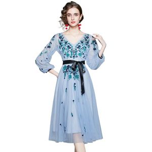 Mavi Çiçek Elbiseleri toptan satış-Günlük Elbiseler Simgent Kadın Elbise Fener Kol V Yaka Örgü Çiçek Nakış Mavi Robe Femme Vestidos Dames Jurken SG111131